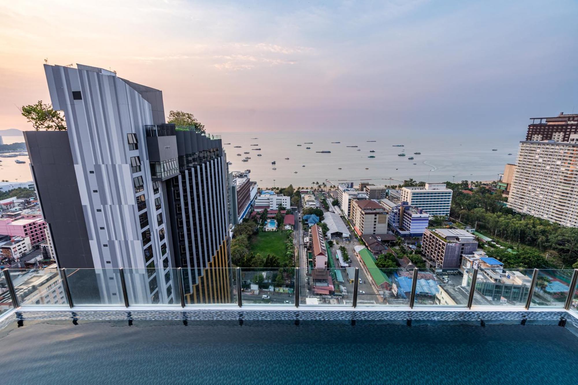 The Base Pattaya By Nami Aparthotel Eksteriør bilde